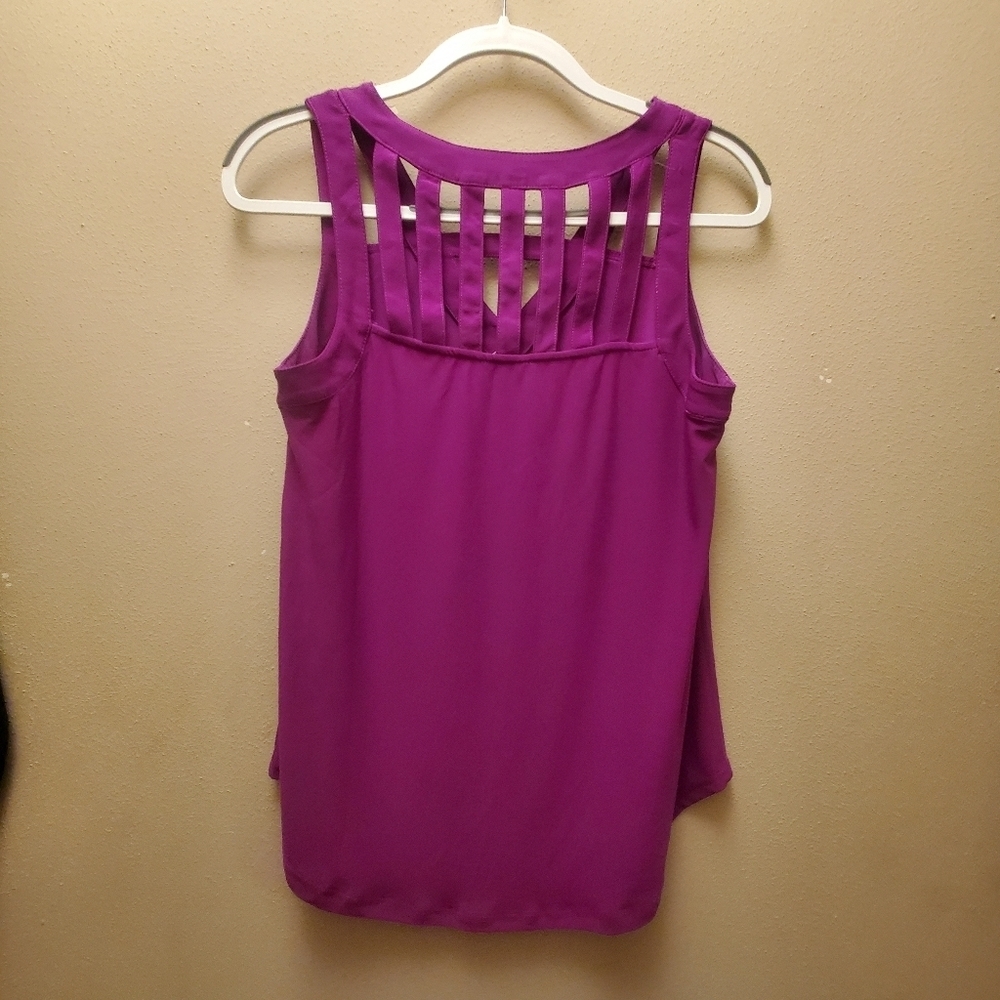 Womens size M sleeveless fuscia lightweight  strappy top  very cute - Picture 7 of 12